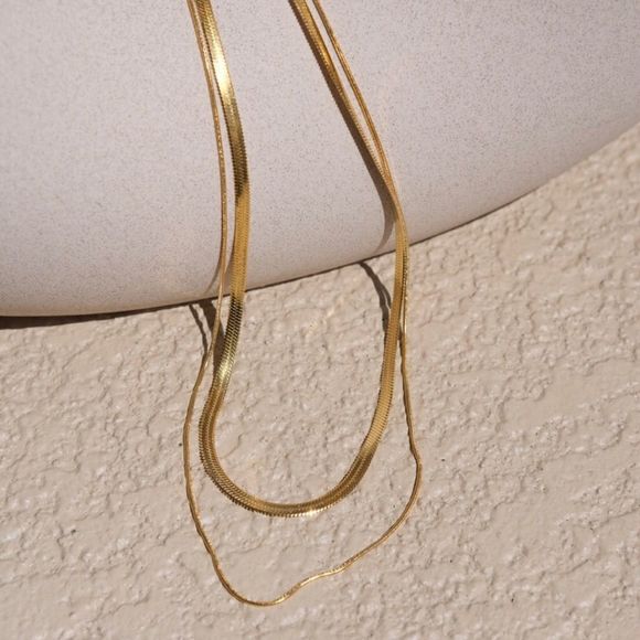 18K Gold Plated Double Layered Chain Stacked Necklace Herringbone Snake Chain - Picture 8 of 8